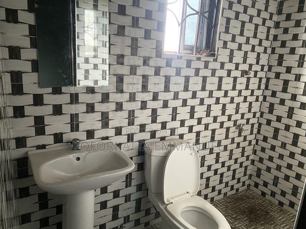 1bdrm Room & Parlour in Amasaman 3 Junction, Pokuase for rent · Photo 8