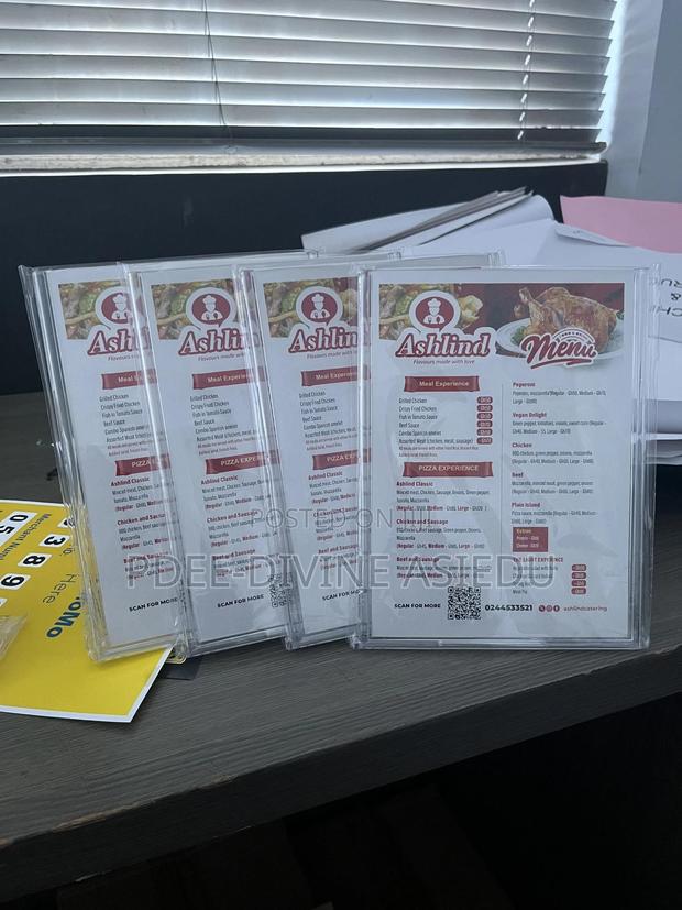 Table Talkers Qr Code Acrylic Sign Stand · Photo 8