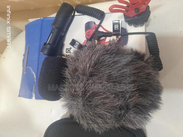 K-50 Stat Wired Microphone With Noise Concealing · Photo 1
