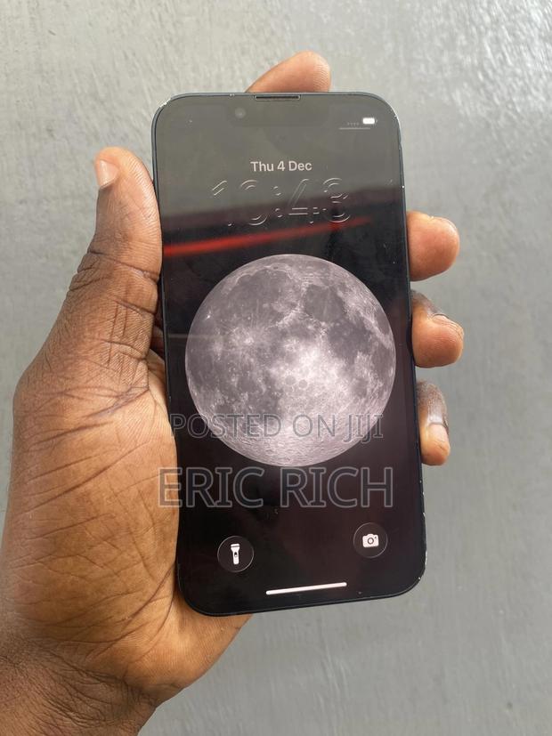 Apple iPhone 13 Mini 128 GB Black · Photo 1