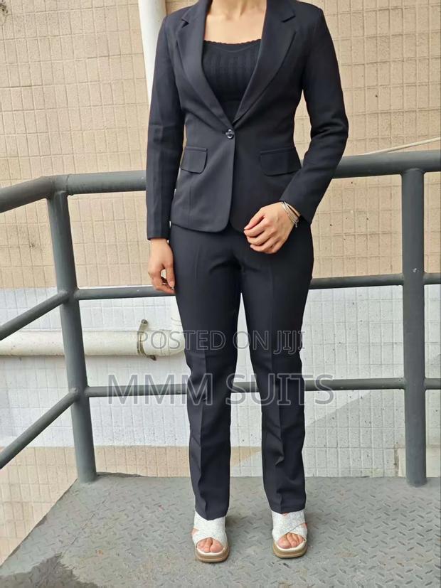 Quality 2-Piece Official Ladies Trousers Suit in Black · Photo 2