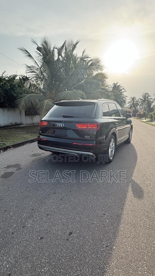 Audi Q7 55 SE Premium AWD quattro 2019 Black · Photo 3