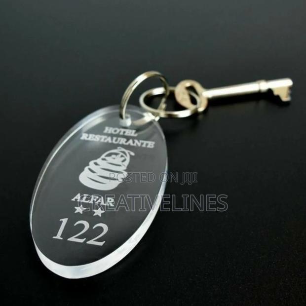 Personalised Crystal Keychain · Photo 1