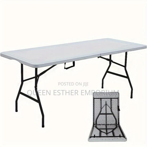 Foldable Table · Photo 1
