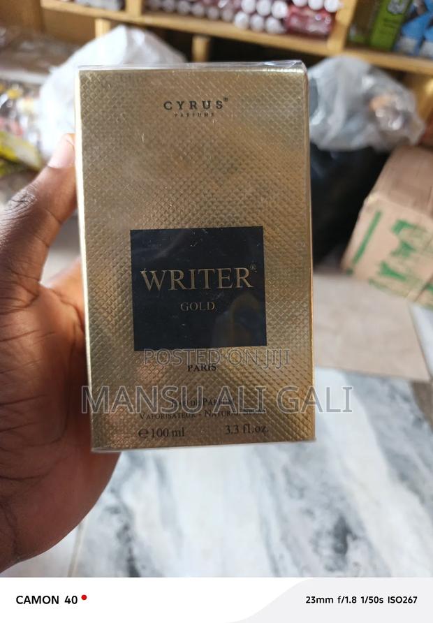 Writer Gold · Photo 1