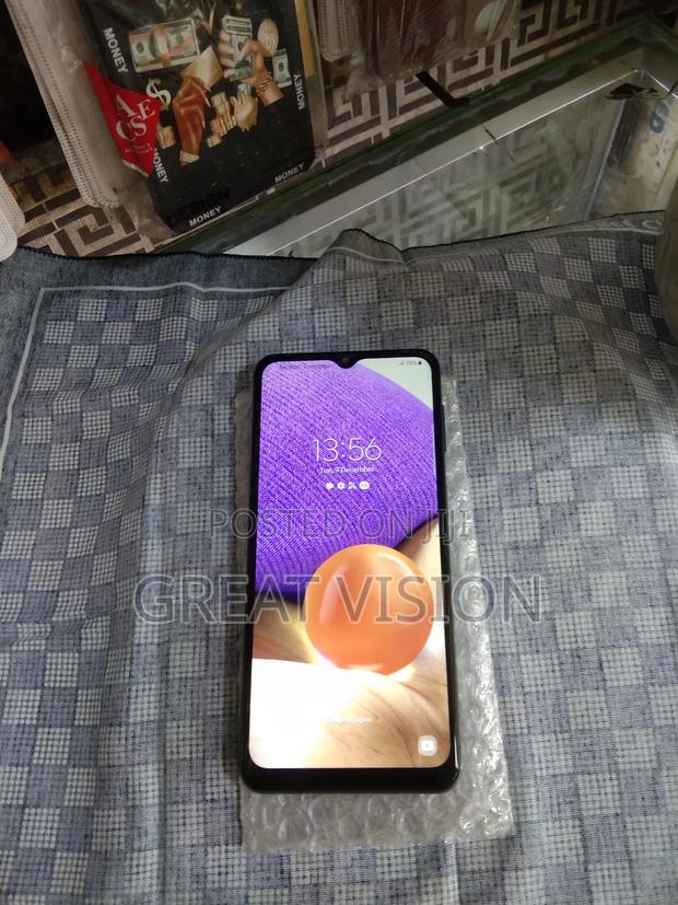 Samsung Galaxy A32 5G 64 GB Black · Photo 2