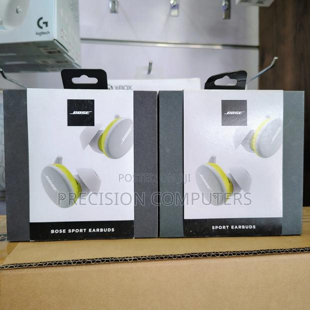 Bose Sport Earbuds · Photo 2