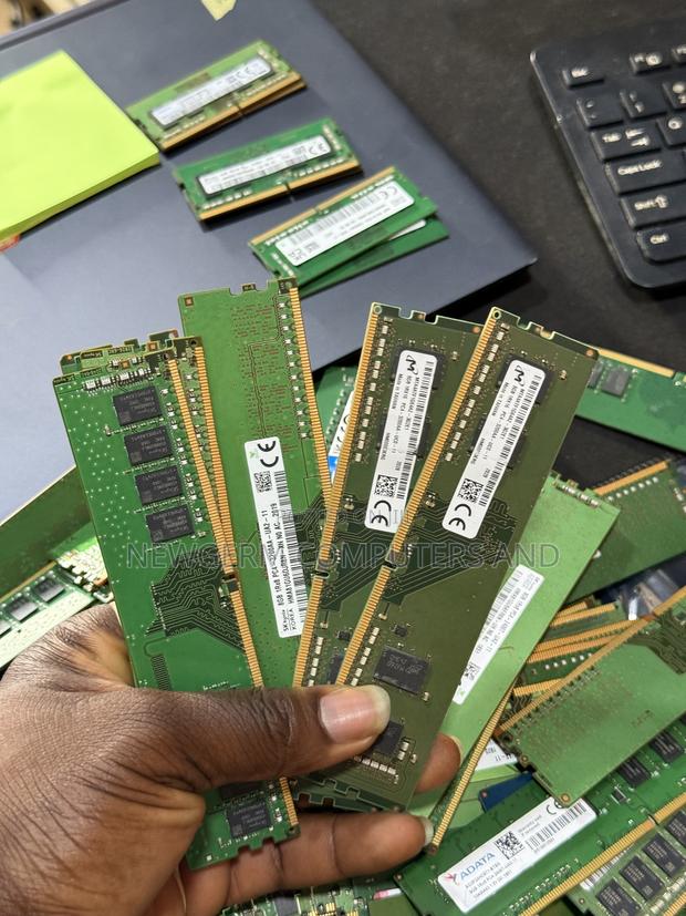 8gb Ddr4 Desktop Memory (Ram) · Photo 3