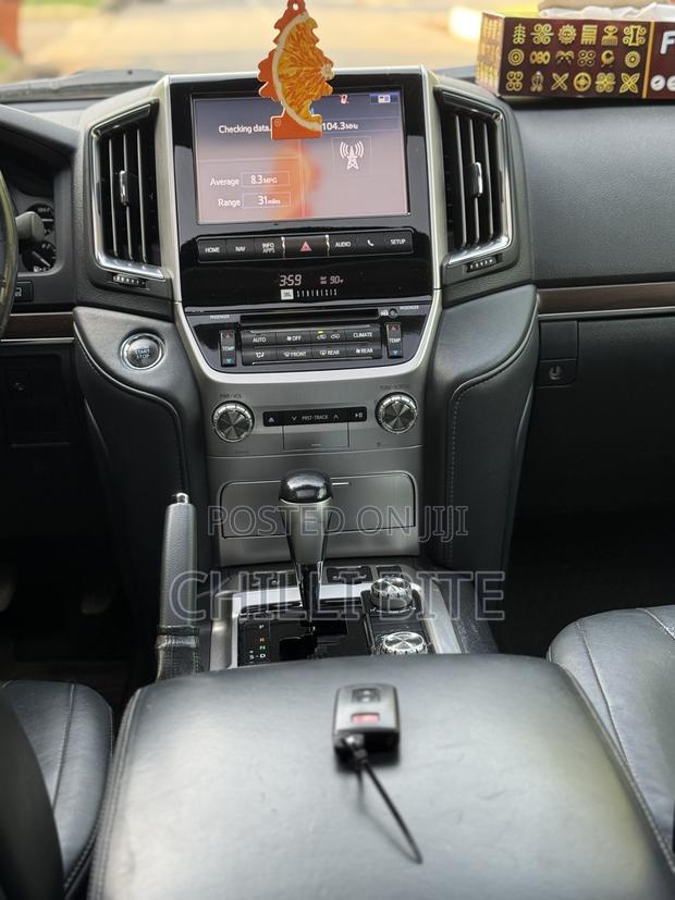 Toyota Land Cruiser 5.7 V8 VXR 2016 Brown · Photo 8