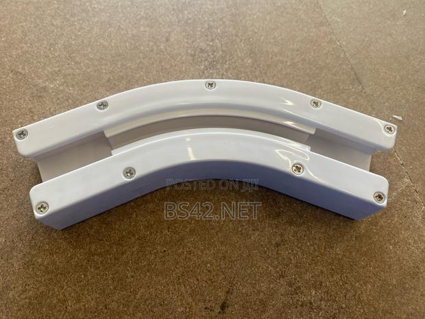 135 Degree Smart Curtain Joint · Photo 1