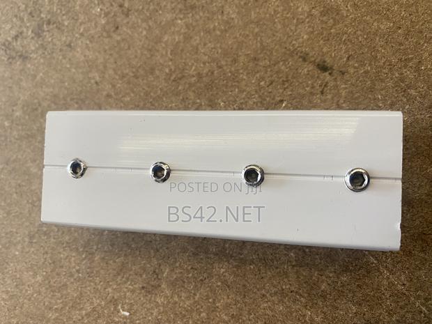 Straight Joint for Splicing Track · Photo 1