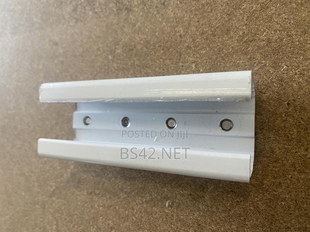 Straight Joint for Splicing Track · Photo 2
