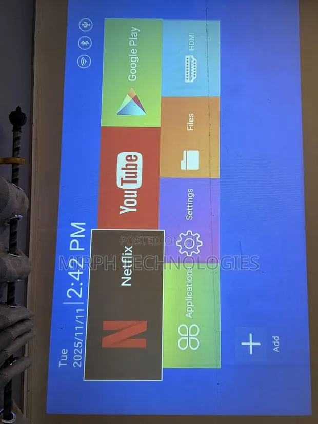 HY300pro Projector · Photo 1