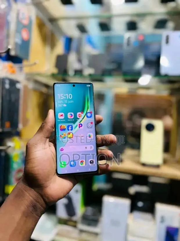 Tecno Camon 40 Pro 4G 256 GB Blue · Photo 1