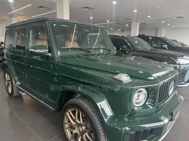 New Mercedes-Benz G-Class 2025 Green · Photo 1