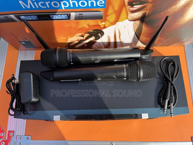 Sennheiser G-545 Dual Wireless Microphone System · Photo 2