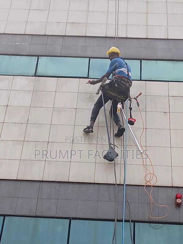Facade Cleaning Experts · Photo 3