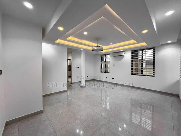 3bdrm Duplex in Adenta for rent · Photo 6
