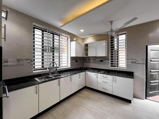3bdrm Duplex in Adenta for rent · Photo 8