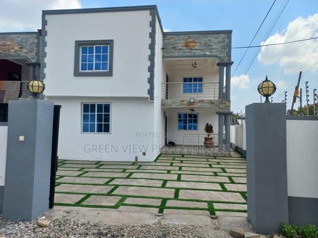 4bdrm Duplex in Taifa-Burkina for rent · Photo 4