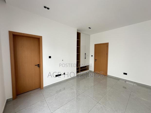 3bdrm House in School Junction for rent · Photo 3