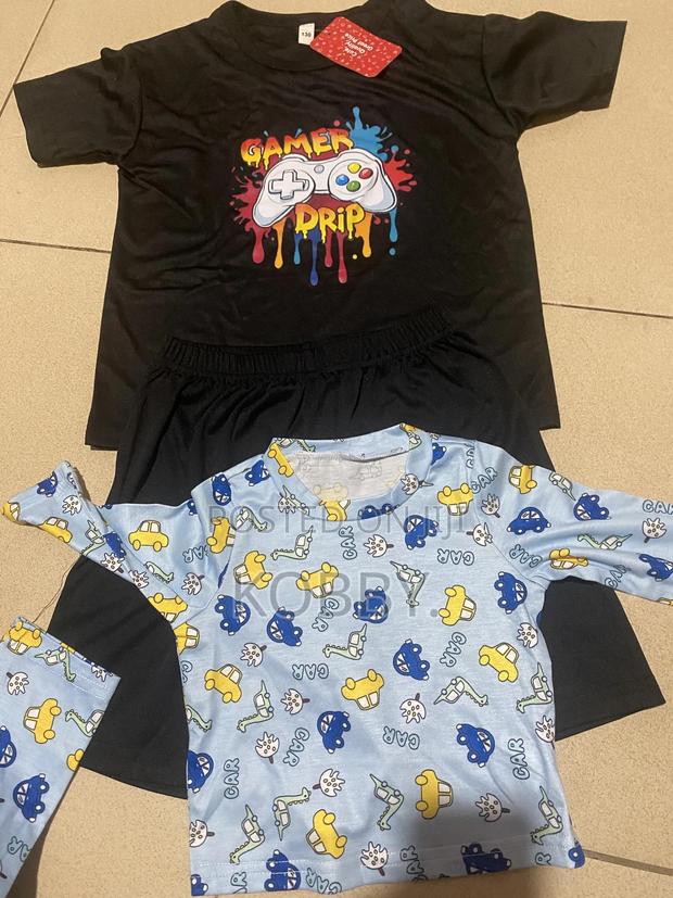 Kids Clothing · Photo 3