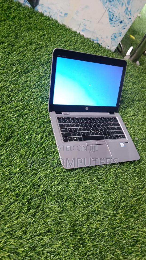 Laptop HP EliteBook 820 G3 8GB Intel Core I5 HDD+SSD 256GB · Photo 3