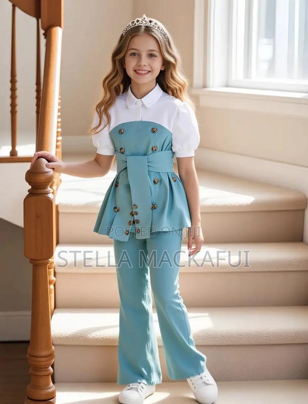 Cte Top Wit Trouser for 5-6yrs Only · Photo 1