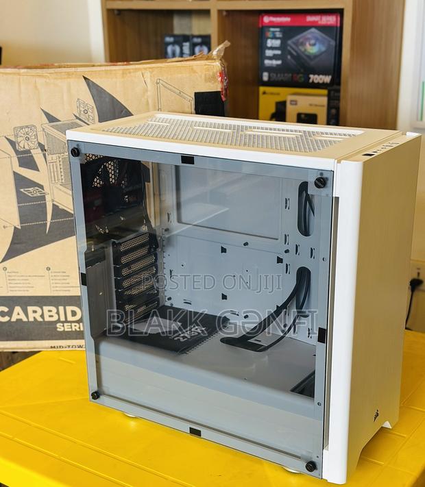Corsair Carbide Series 275r White Gaming Case · Photo 2
