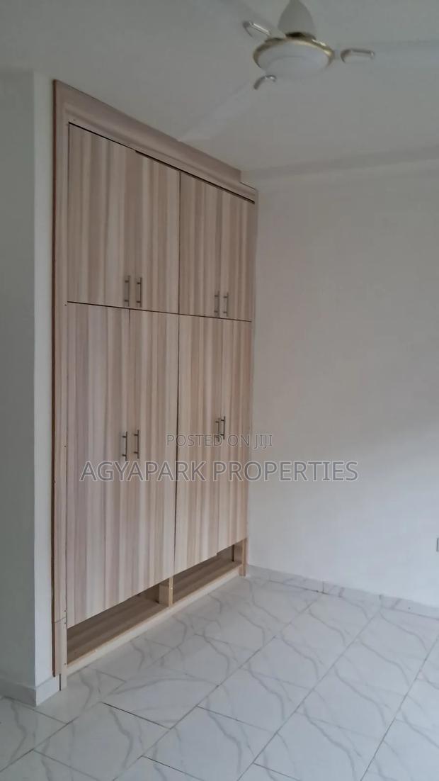 7bdrm House in Kwabenya, Pokuase for sale · Photo 7