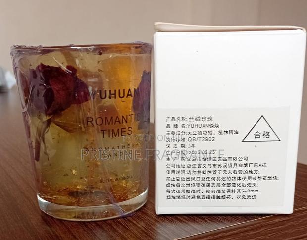 Miss Coco Dried Bloom Aromatherapy Candle · Photo 1