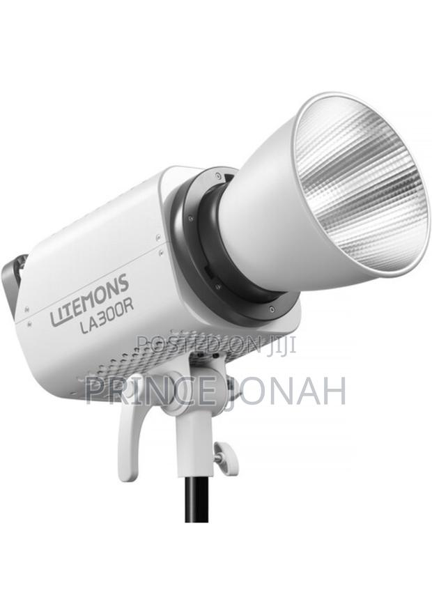 Rent/Hire Godox Litemons La300r RGB Led Monolight Accra Ghana · Photo 3