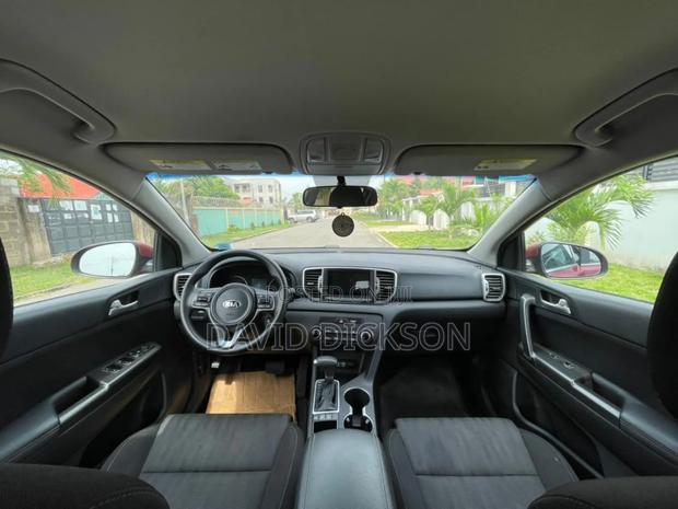 Kia Sportage 2019 Red · Photo 7