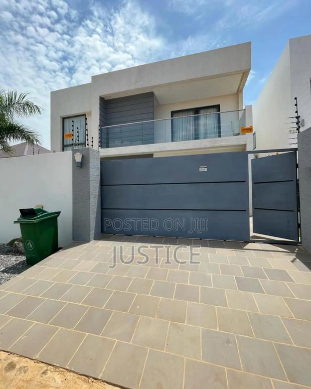 4bdrm Duplex in Lakeside Estate for rent · Photo 1