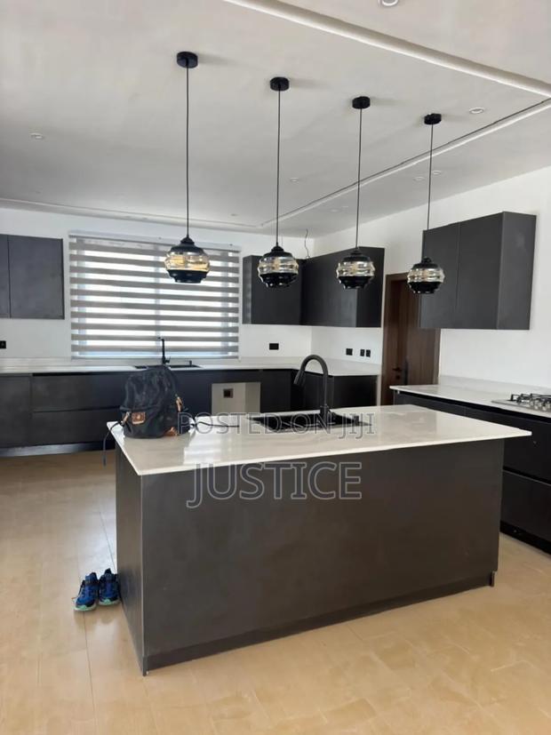 3bdrm House in Sakumono for sale · Photo 3