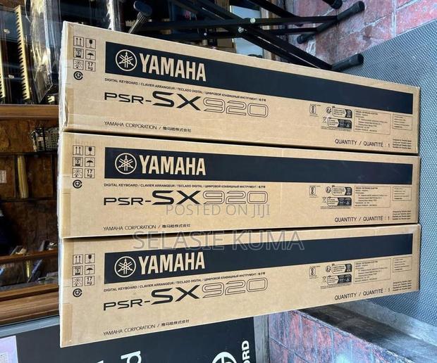 PSR-Sx920 Yamaha Keyboard · Photo 2