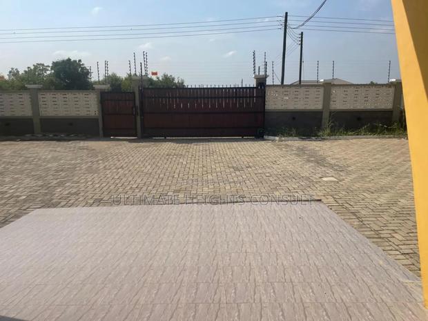 4bdrm House in Tema Community 24 for rent · Photo 2