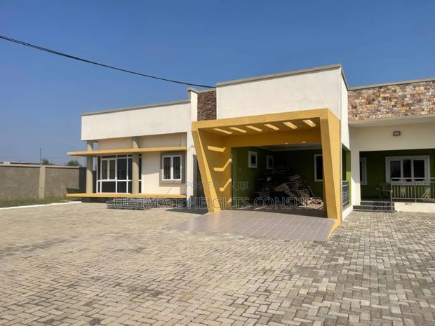 4bdrm House in Tema Community 24 for rent · Photo 5