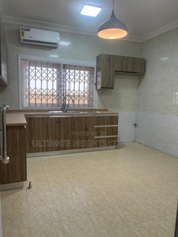 4bdrm House in Tema Community 24 for rent · Photo 7