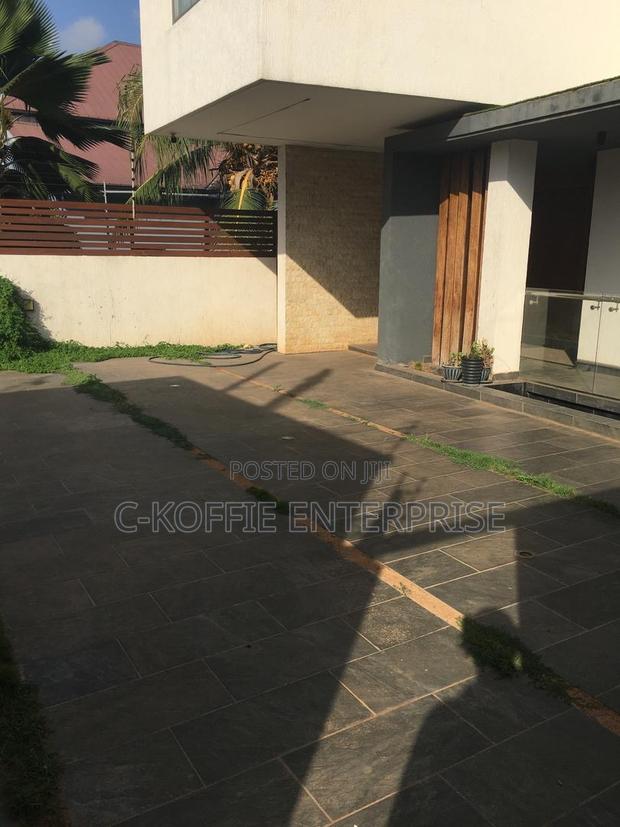Furnished 4bdrm House in Airport Residential for rent · Photo 2