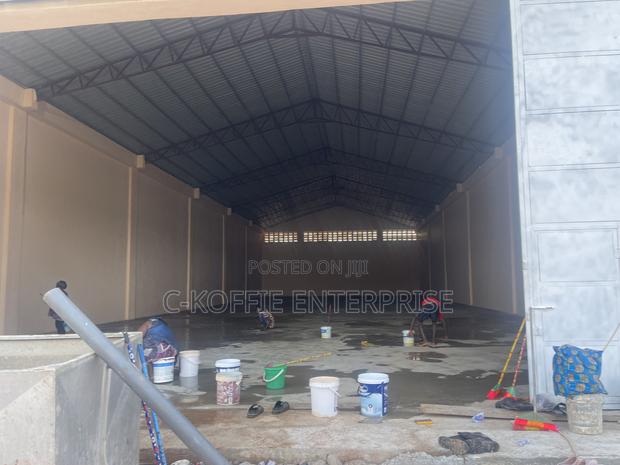1000 SQM Warehouse at Spintex for Rent · Photo 4