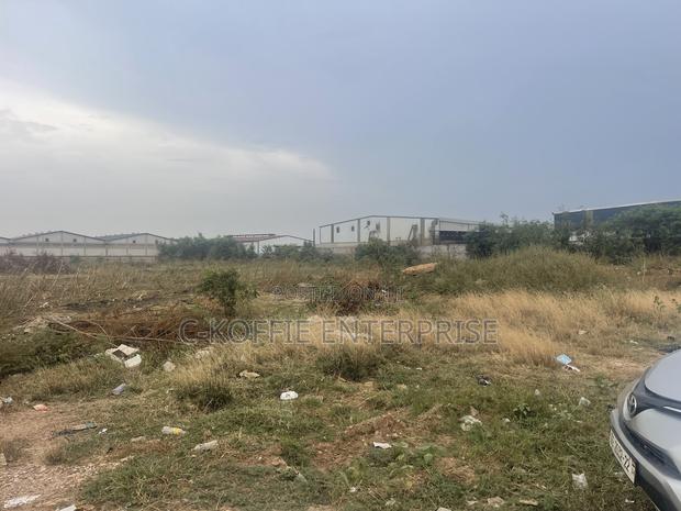 4500 SQM on 5.5 Acers Land for Sale · Photo 6