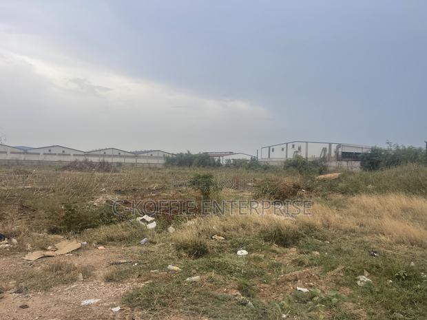 4500 SQM on 5.5 Acers Land for Sale · Photo 5