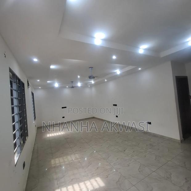 3bdrm Apartment in Klagon, Tema Metropolitan for rent · Photo 4