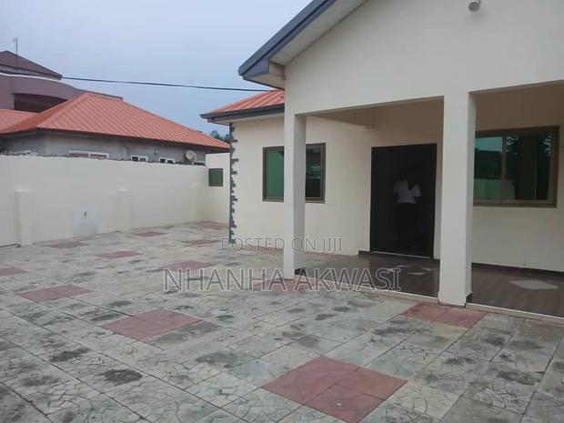 2bdrm House in Spintex, Tema Metropolitan for rent · Photo 5