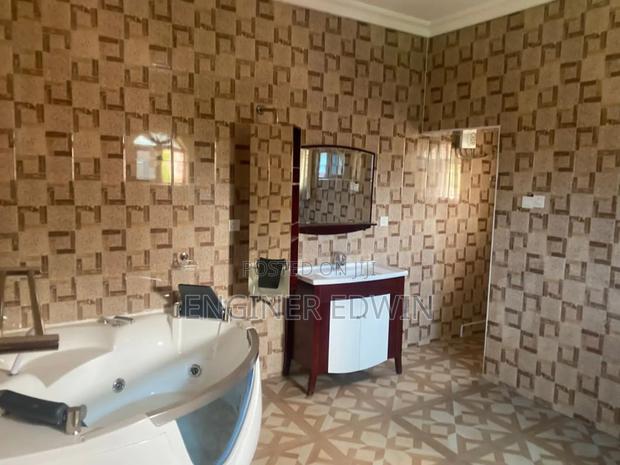 5bdrm House in Trassaco, East Legon for sale · Photo 7
