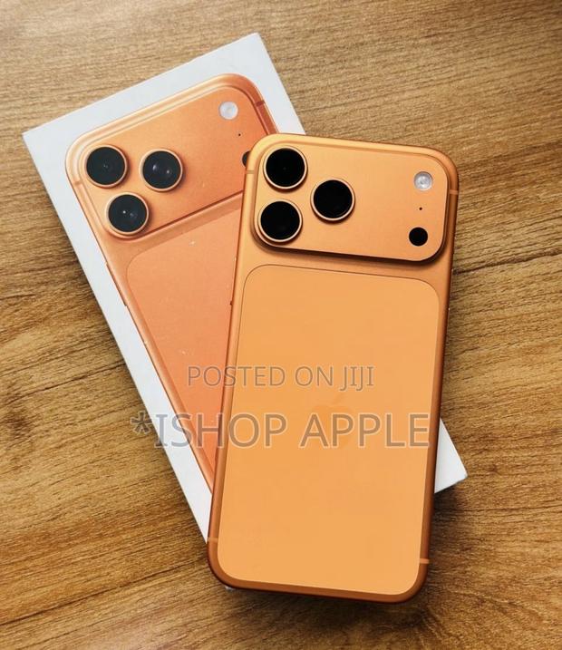Apple iPhone 17 Pro Max 512 GB Orange · Photo 3