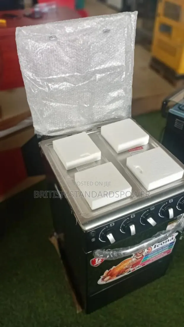 Compact 4 Burner Cooker With Oven · Photo 1