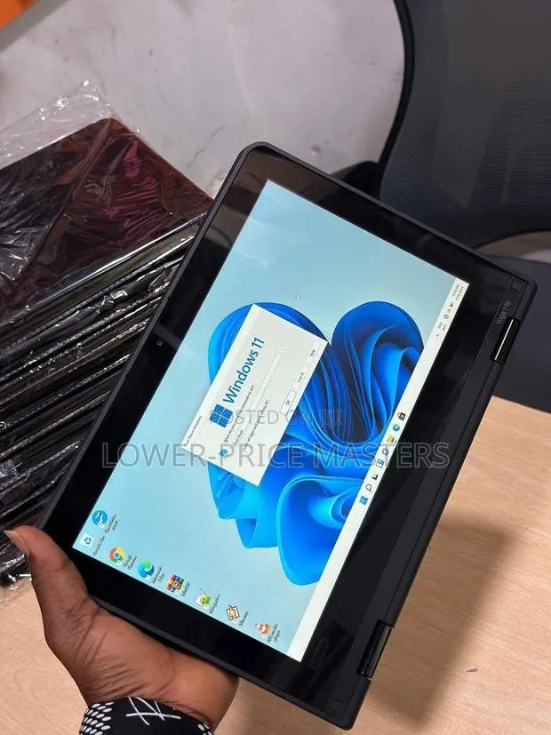 New Laptop Lenovo Yoga 11e 4GB Intel Celeron SSD 128GB · Photo 1