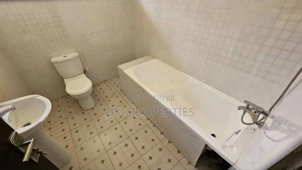 4bdrm House in Dki Properties, Adenta for rent · Photo 4
